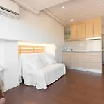 & Fun: Cozy Apartment