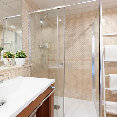 & Fun: Cozy Apartment La Pineda